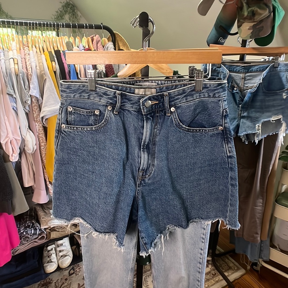 Everlane Blue-Jean Cut-Off Shorts. Woman’s Size 29.